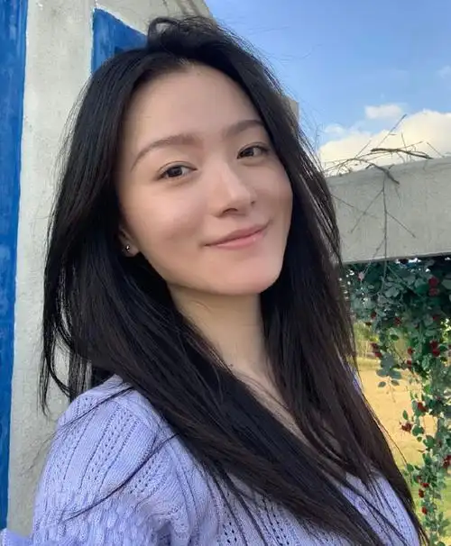 苏梦迪生活照和写真图