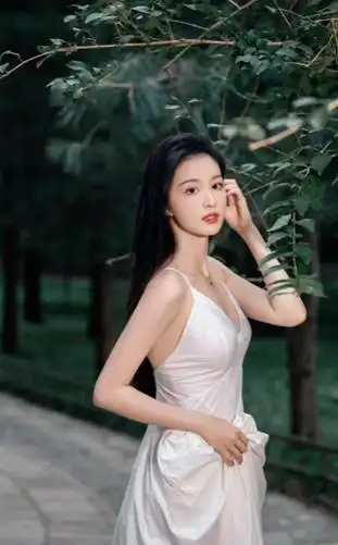 王楚然儿时经历被扒惹争议,《庆余年2》受到影响,网友喊话换人