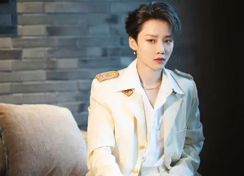 相关专题:你可能感兴趣的文章刘雨昕是男是女 刘雨昕身高[ 查看全部 ]