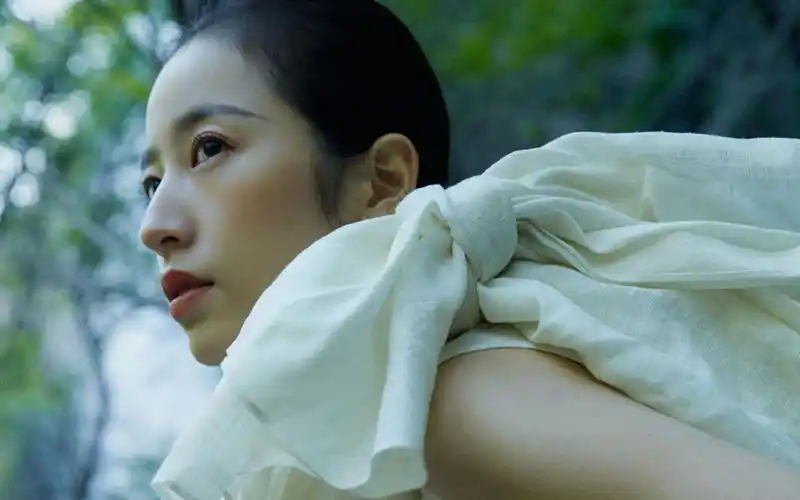 周雨彤性感魅力写真桌面壁纸