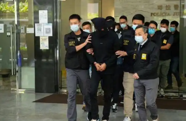 安以轩将和娘家人一起过年,老公已转移至监狱关押,等候警方提审