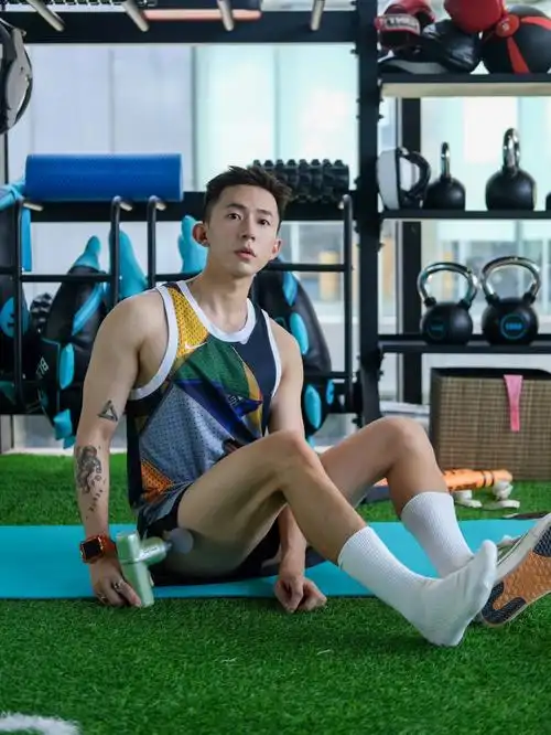 162男生ootd在健身房也要做最靓的崽