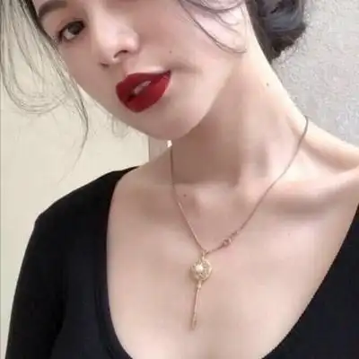 性感头像女高冷 高清好看的女头像性感干净高冷有气质图片