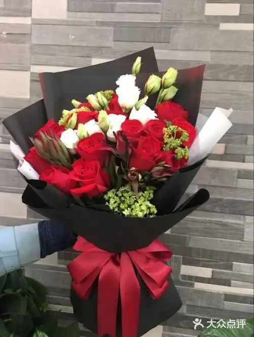 高端玫瑰花束图片大全(高端玫瑰花束图片大全 唯美)