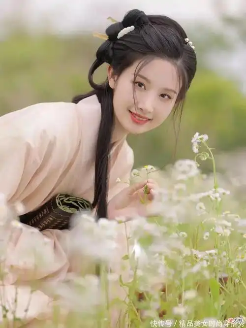 【时尚一点】充满中国风特色的汉服令美女那优雅的气质更上一层,唯美