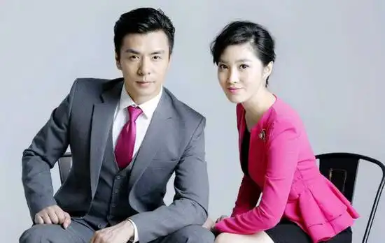 何卿柏栩栩写真图片,明星,明星,主持人,东方卫视,何卿