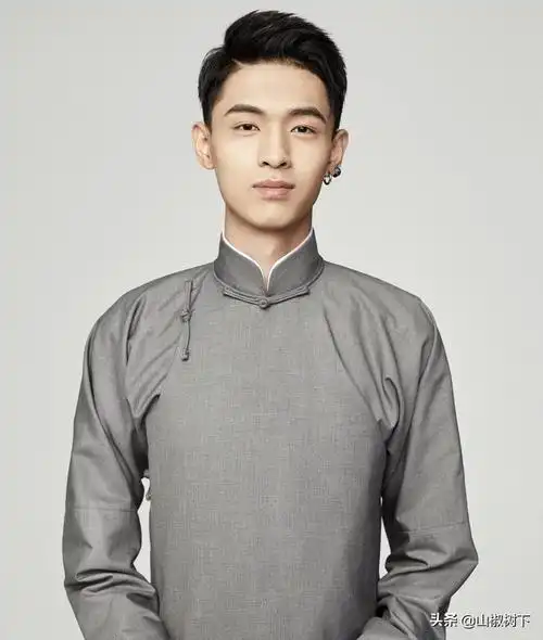 德云社成员照片及名字(盘点德云社最火的10位相声演员)