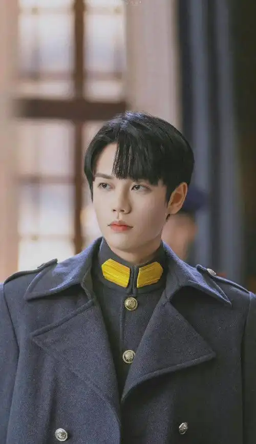 林彦俊一见倾心民国剧照造型很期待啊快开播快开播