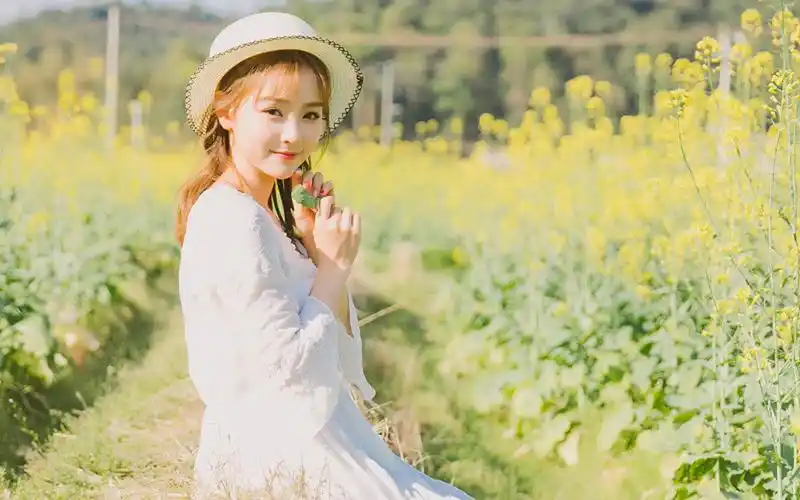 日系文艺美女清新唯美写真图片高清壁纸