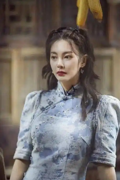 每个人的衣橱都应该有一件旗袍_改良_开衩_设计