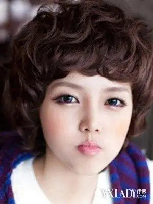 自来卷女生适合发型图片欣赏 四款发型尽显天然美丽