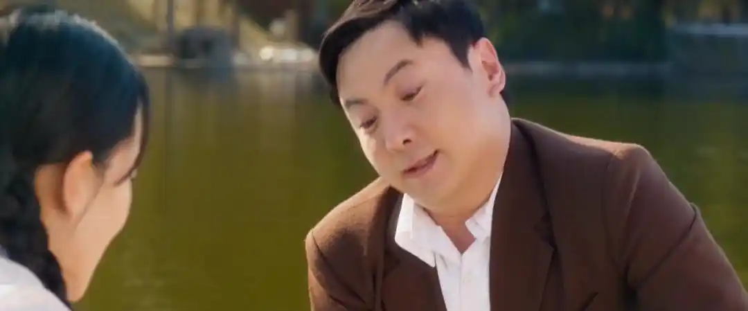 你好李焕英逆袭了贾玲没拿沈腾来骗大家还一把捧火张小斐