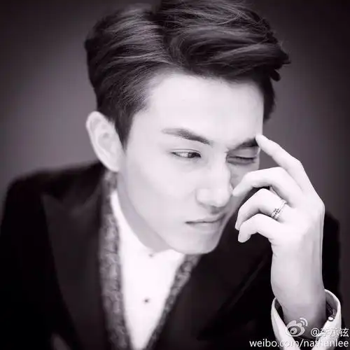 投票| 李承铉的发型,宝子们怎么看?