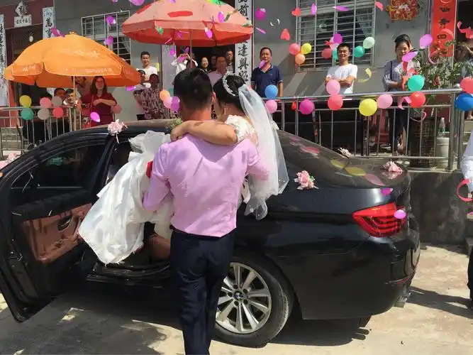 祝新郎新娘新婚快乐!幸福美满!早生贵子!