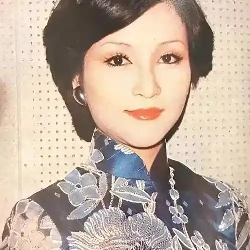 港姐狄波拉:为谢贤放弃美国富豪,儿子谢霆锋被传是赌王私生子