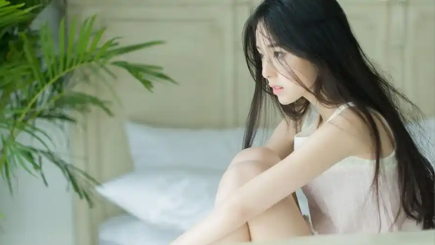 清纯养眼少女桌面壁纸-美女壁纸-高清美女图片-第5图-娟娟壁纸