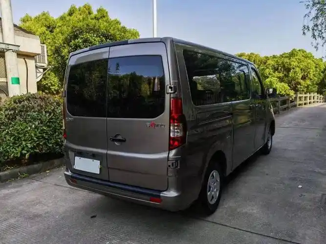 长安睿行m70双开门