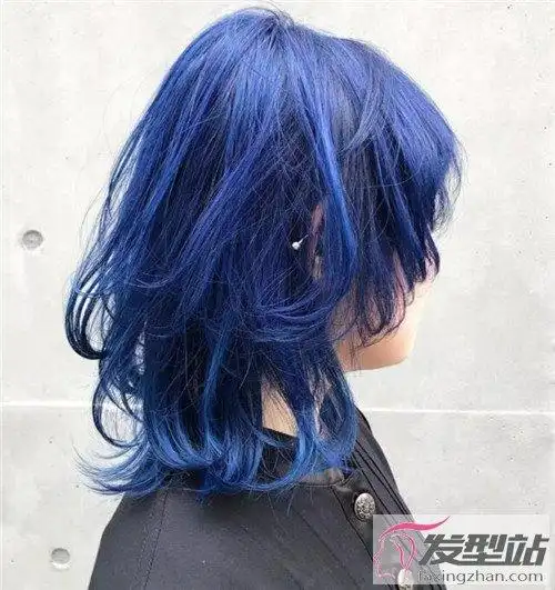 个性短发挑染发型 时髦亮眼气质显瘦