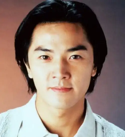 因古惑仔爆红和梁咏琪的恋情备受争议如今年过50仍无孩子