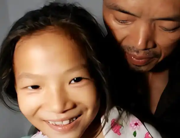 回顾8岁女孩患癌症偷偷写放弃治疗书等死只为不想连累家人