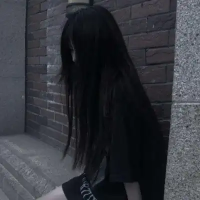 夏子衿/丧风女生真人头像.