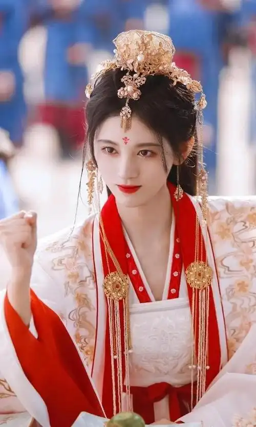 她曾是最美公主,却被士兵轮番羞辱,最终因"谷道破裂"而死