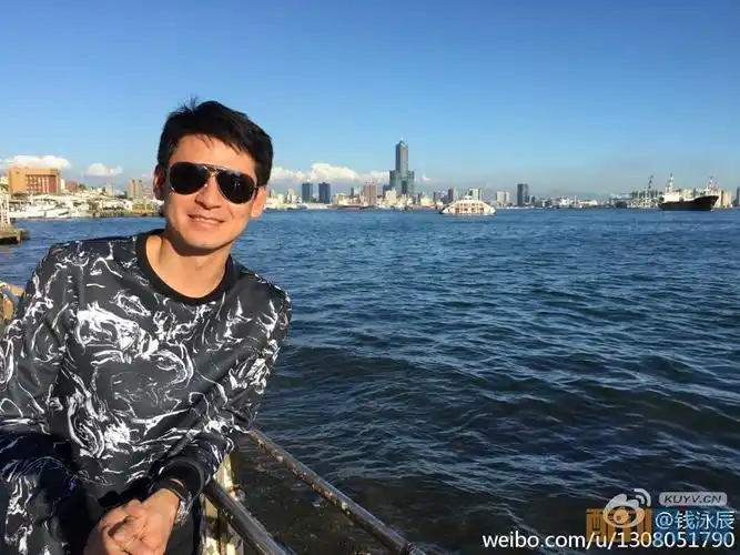 钱泳辰休闲旅行照