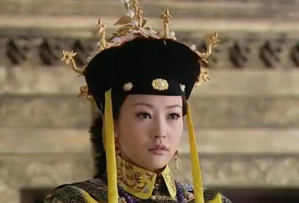 颜值高也不一定搞定得了旗头装,能上清宫美人榜的,我只服这10位