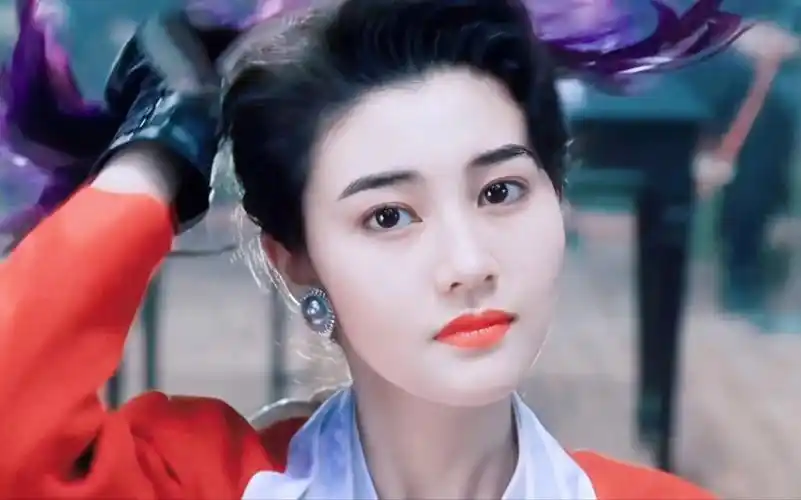 【李嘉欣】18岁到53岁各时期容貌变化,最美港姐,一代神颜,明艳大气.