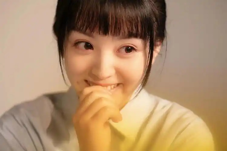 《如此可爱的我们》火热开播 田曦薇演绎90后女孩的青春回忆__凤凰网