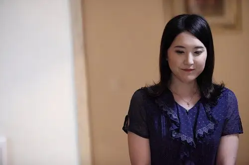 谢谢!年轻母亲3 3331 2103 3(2015)