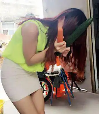 内涵老司机:今天妹子神神秘秘的要介绍她你男朋友给我