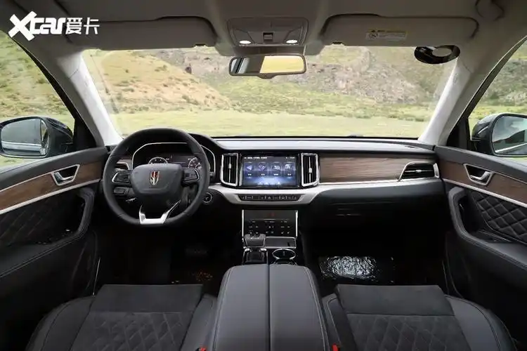 试驾红旗hs720t车型