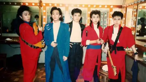 黄家驹超话beyond乐队《无声的告别》78 beyond乐队五人时期经典