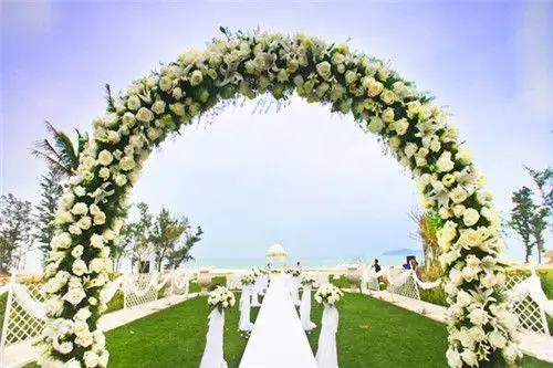 草坪婚礼布置图片2017草坪婚礼现场如何布置