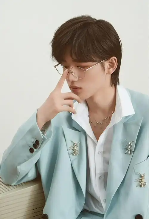 宋亚轩半熟主义少年纯欲天花板宋亚轩绝美高清壁纸多图