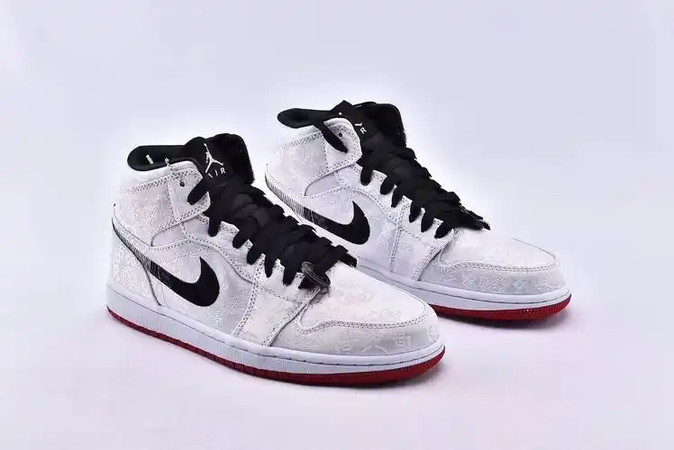 【白丝绸】冠希哥领衔 限量aj1 白丝绸配色 潮爆上脚 很漂亮 男女款