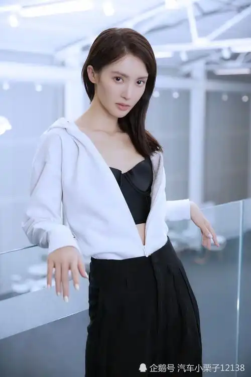 北舞校花金晨美不美就看大长腿