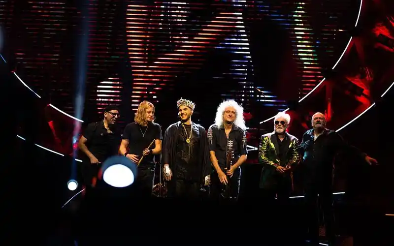 安利给你《波西米亚狂想曲》真现场.