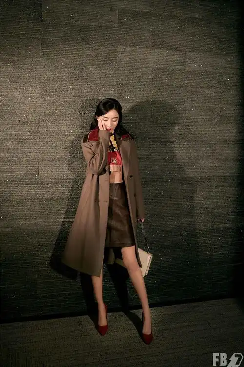 《fire bible2019》:杨幂(你们的街拍幂( ))