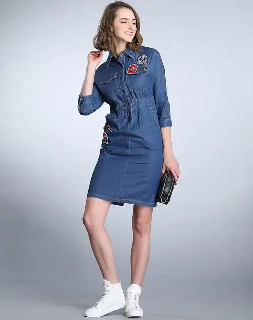 帅气潮流字母贴布修身连衣牛仔裙