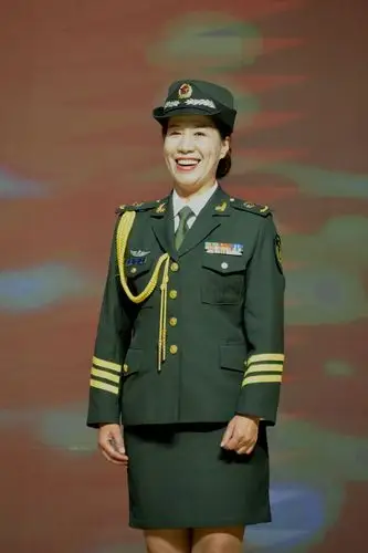 女声表演唱《军人本色》一铁子摄于20201024