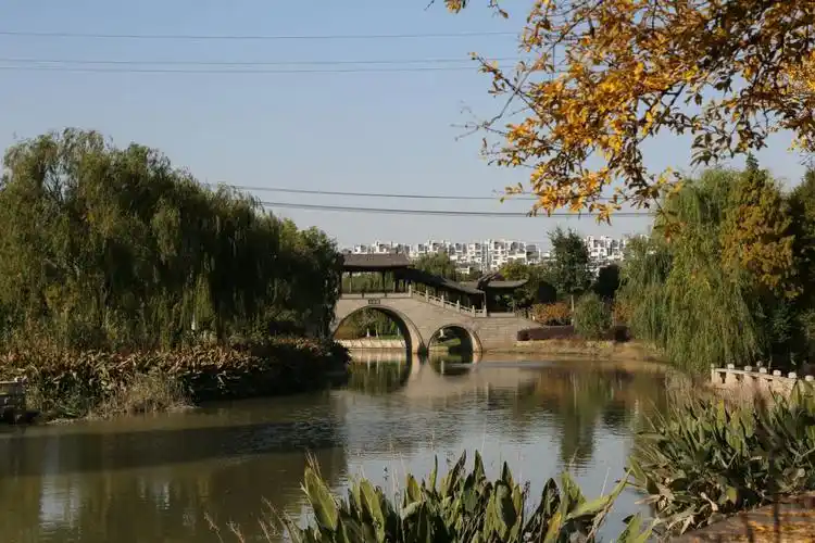 江阴市夏港镇夏港河畔风景美