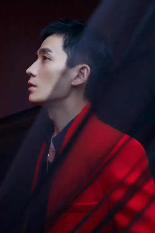 朱一龙侧颜写真##朱一龙