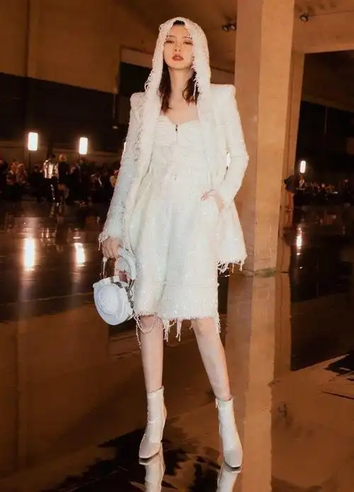 佳宝,薇薇,小白,vv,7v国籍:中华人民共和国星座:天蝎座血型:o型身高