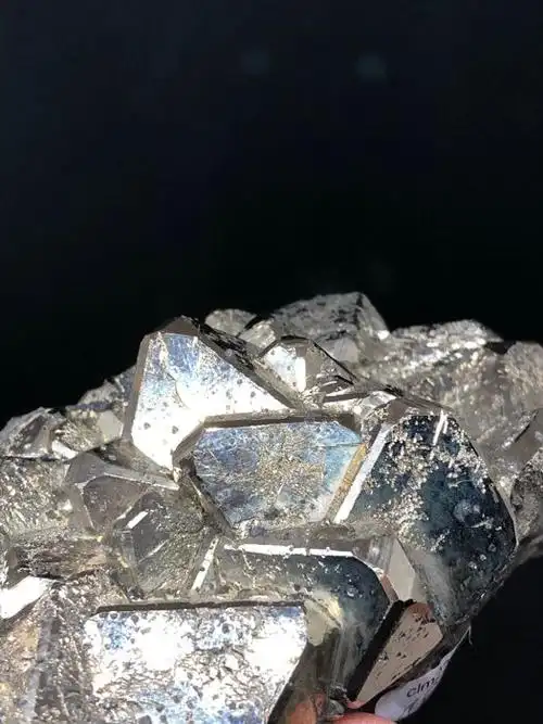 黄铁矿 罕见的八面体结晶 - 4×13×6 cm - 680 g