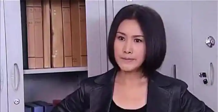 重案六组"季洁"罕露面,52岁脸部浮肿不自然,如今无戏可拍!