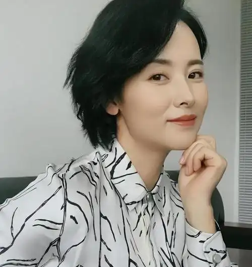 田亮发文曝妻子出轨,为儿子鸣不平,女方律师函霸气回应