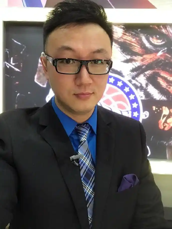 刘星宇图片央视主持人刘星宇图片