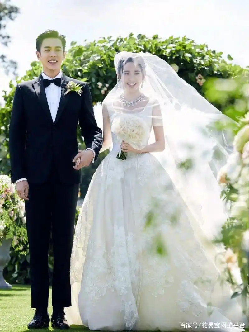 盘点明星结婚手捧花,最后这位超惊艳!